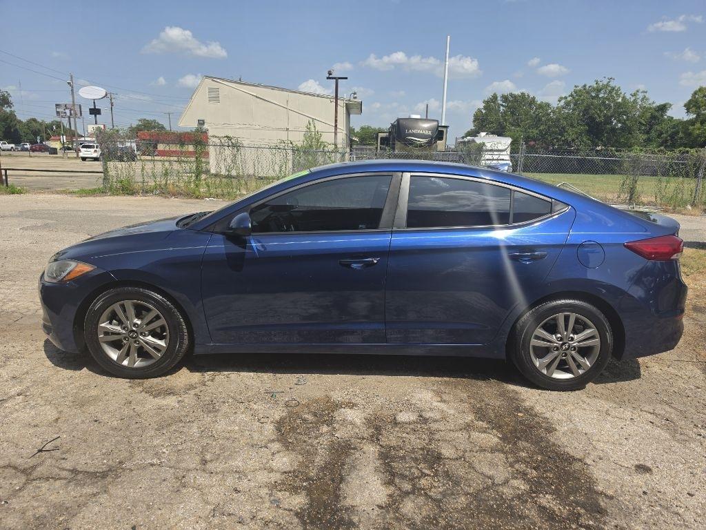 Hyundai Elantra  2017