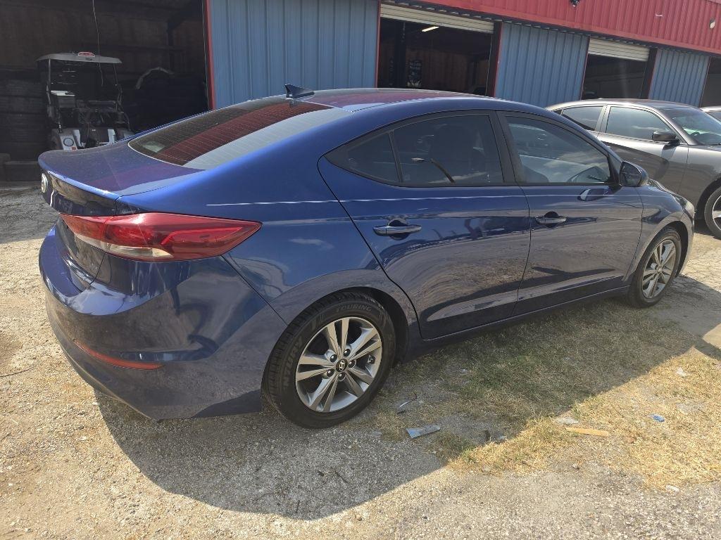 Hyundai Elantra  2017