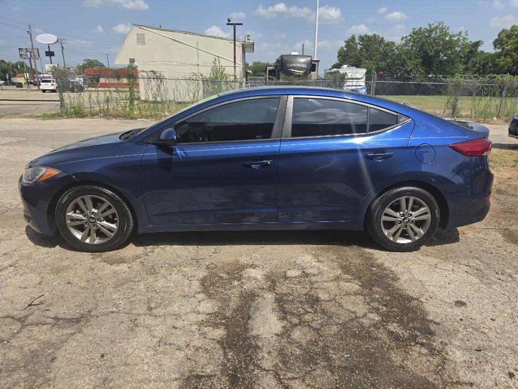 Hyundai Elantra  2017
