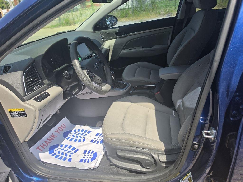 Hyundai Elantra  2017