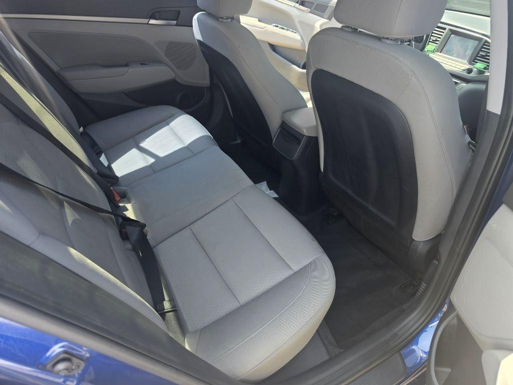 Hyundai Elantra  2017