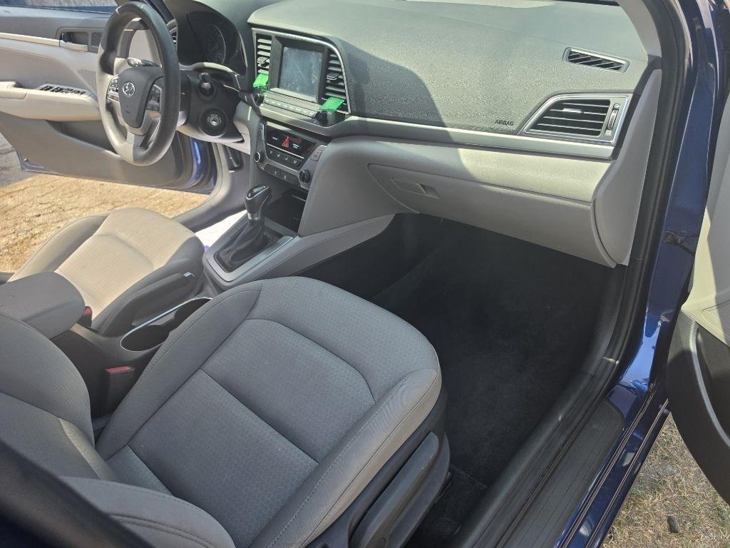Hyundai Elantra  2017