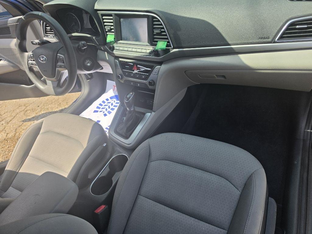 Hyundai Elantra  2017