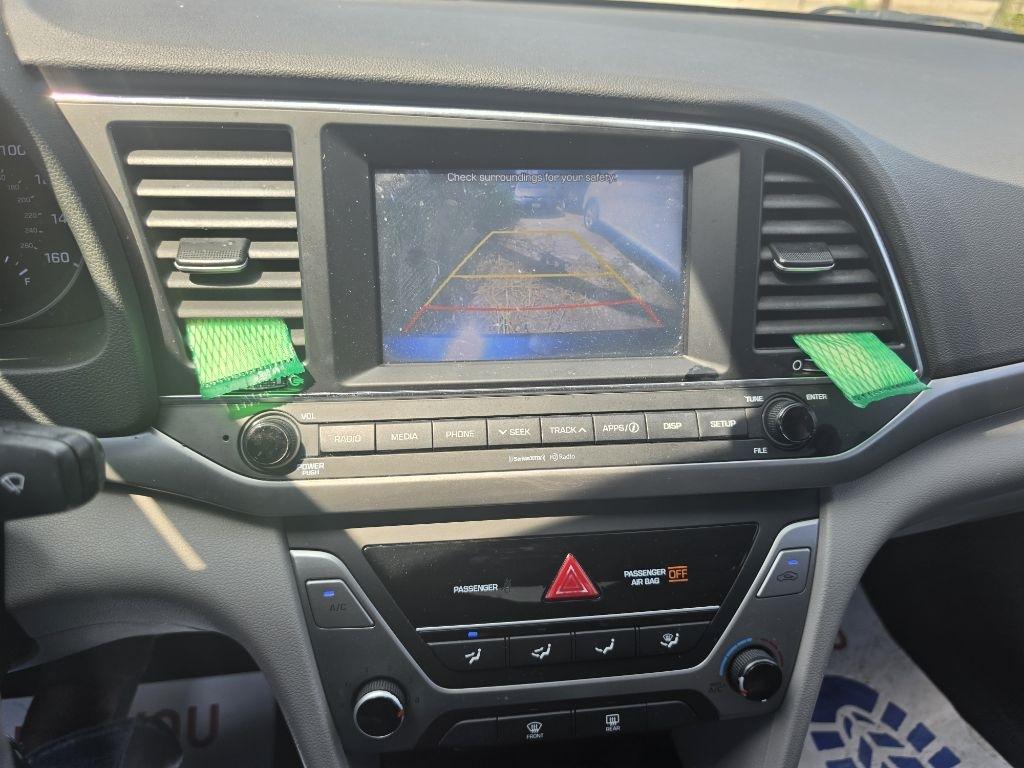 Hyundai Elantra  2017