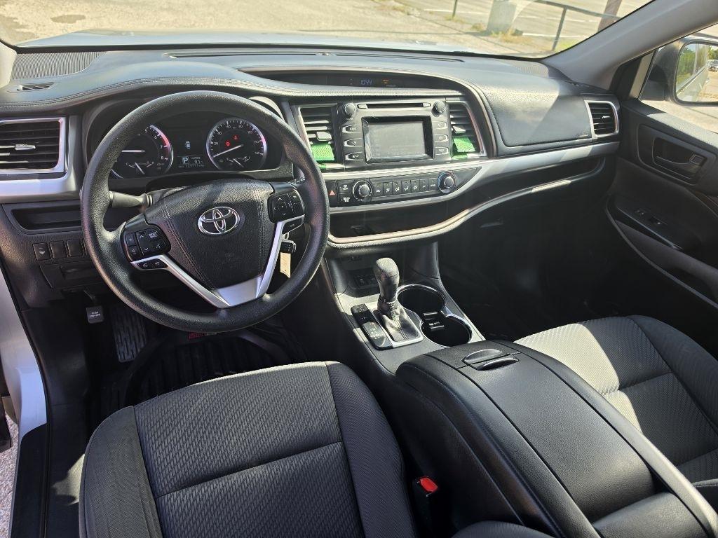 Toyota Highlander  2016