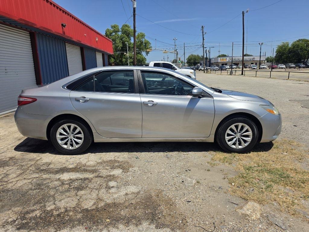 Toyota Camry  2015