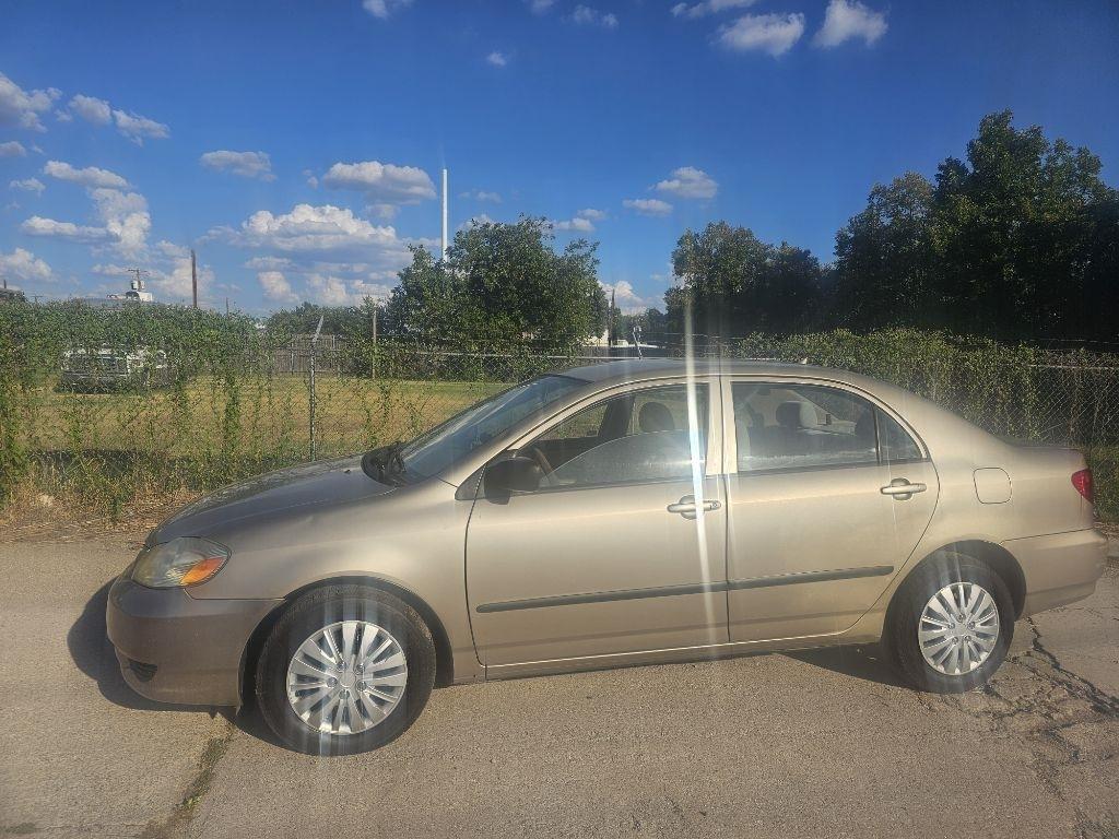 Toyota Corolla  2004