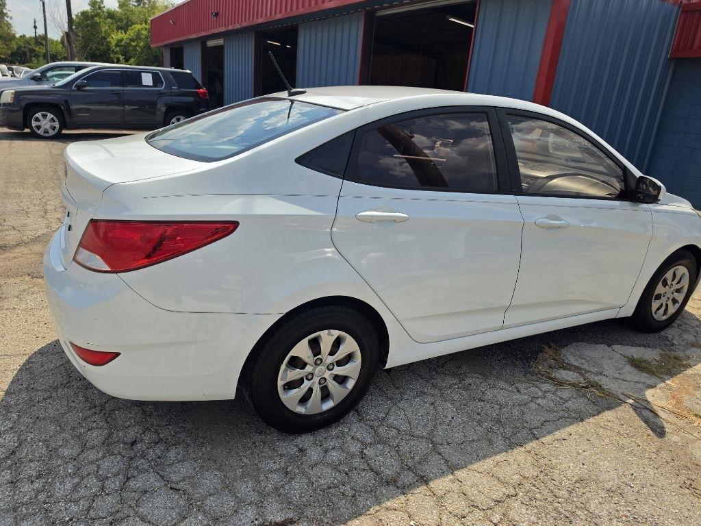 Hyundai Accent  2016