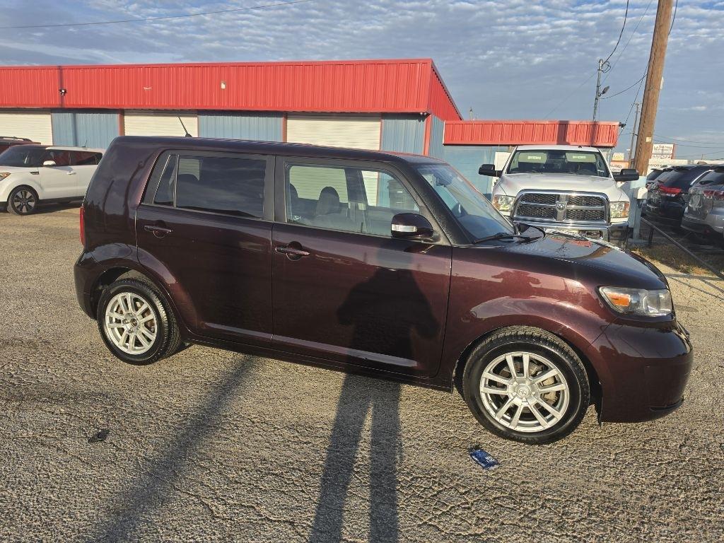 Toyota Scion xB photo 4