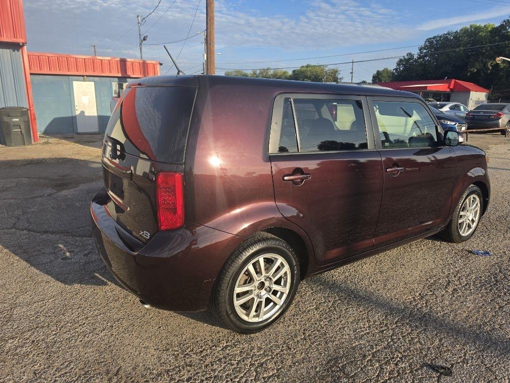 Toyota Scion xB photo 5