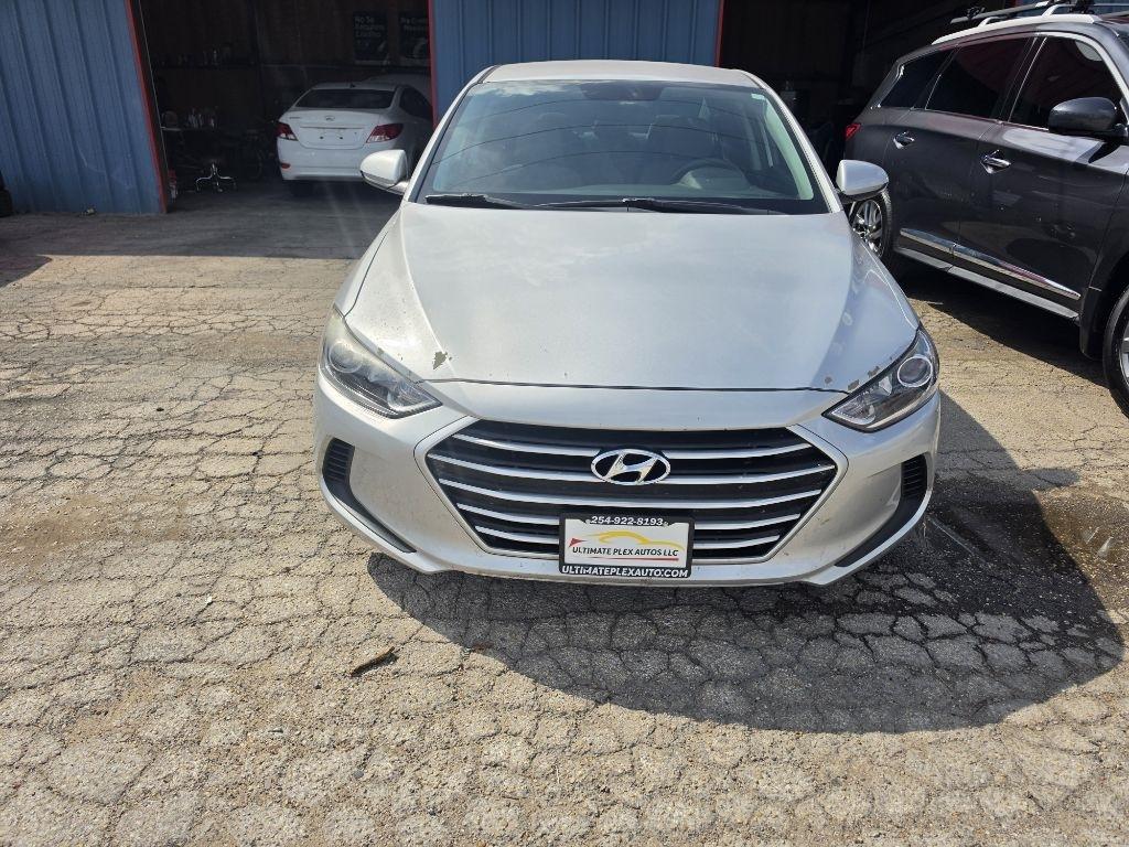 Hyundai Elantra  2018