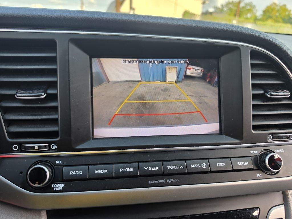 Hyundai Elantra  2018