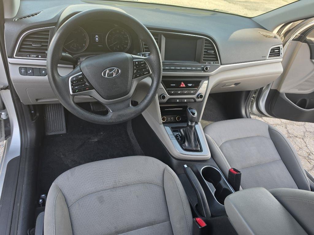 Hyundai Elantra  2018