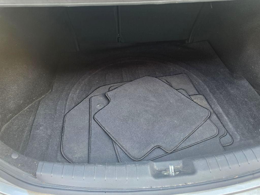 Hyundai Elantra  2018