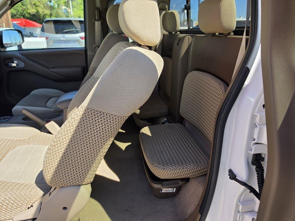 Nissan Frontier photo 12
