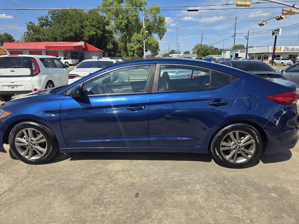Hyundai Elantra  2018
