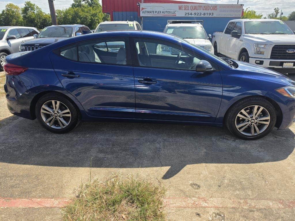 Hyundai Elantra  2018