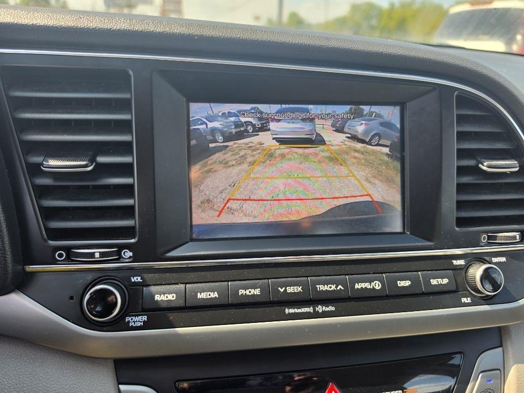 Hyundai Elantra  2018