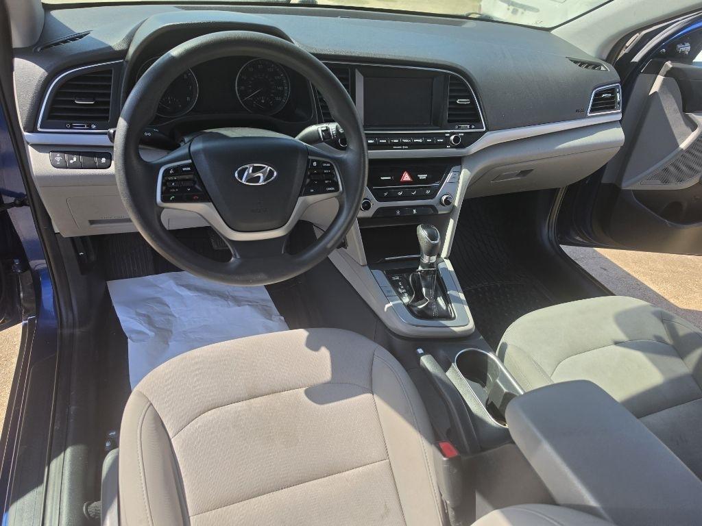 Hyundai Elantra  2018
