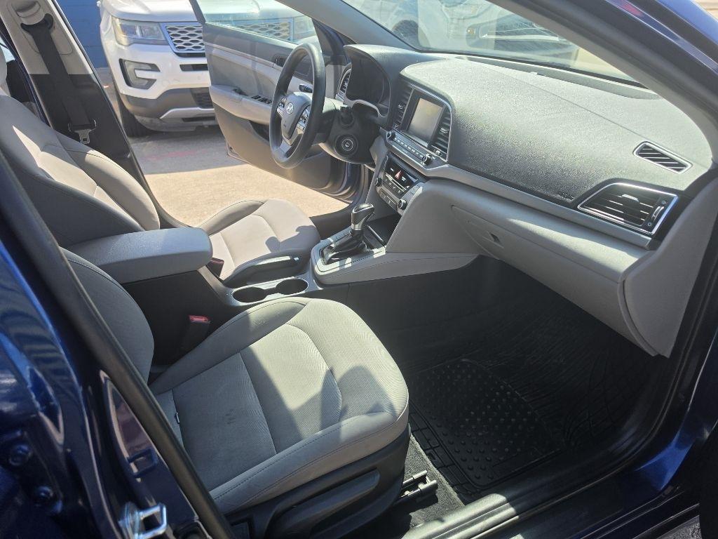 Hyundai Elantra  2018