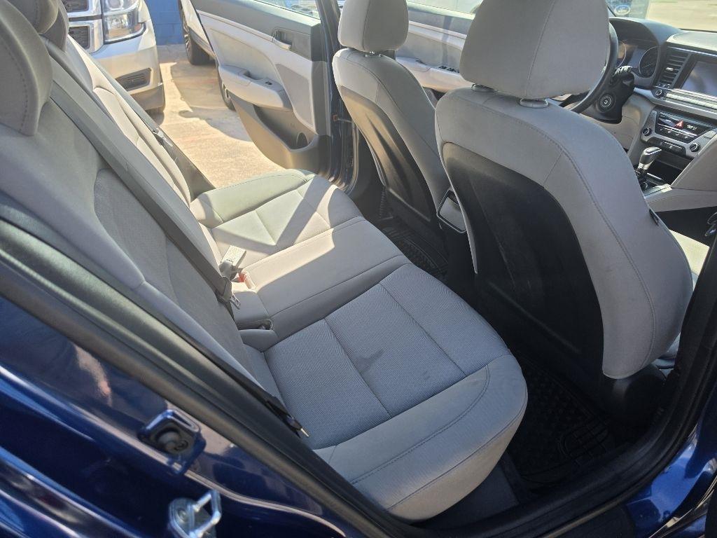 Hyundai Elantra  2018