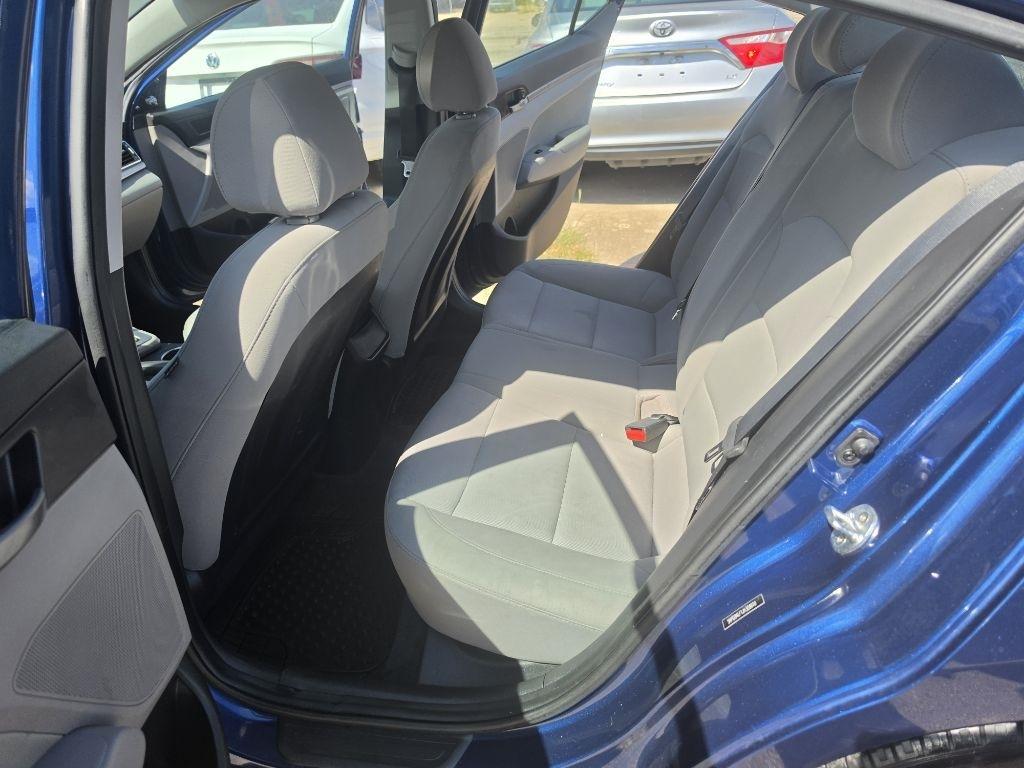 Hyundai Elantra  2018