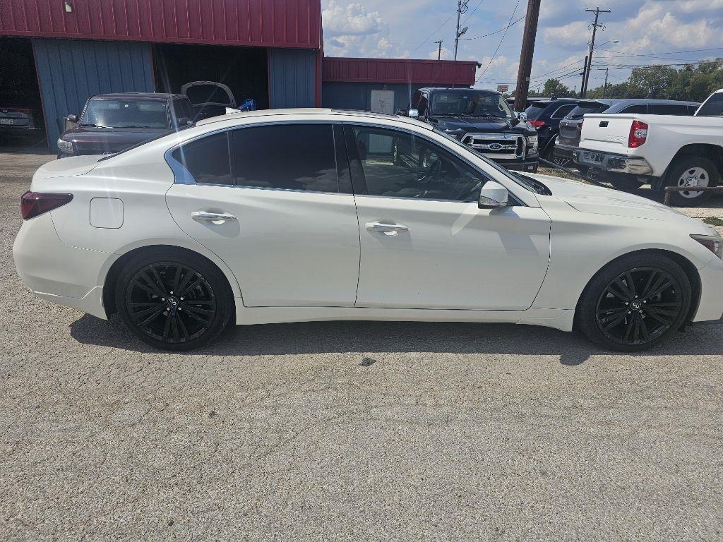 Infiniti Q50  2018