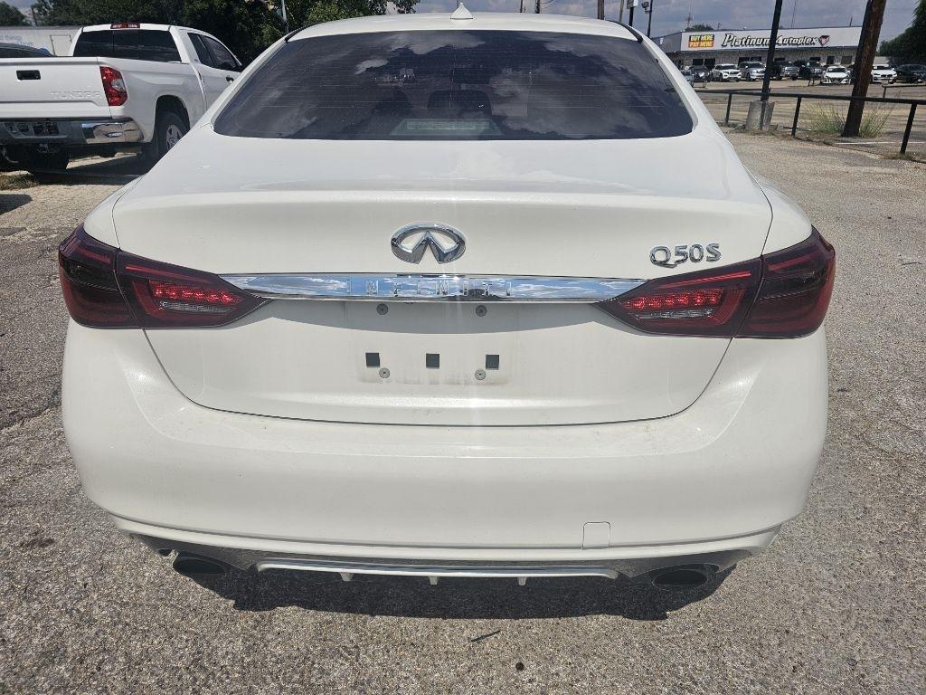 Infiniti Q50  2018