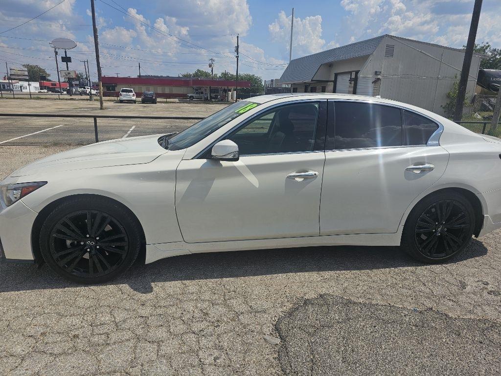 Infiniti Q50  2018