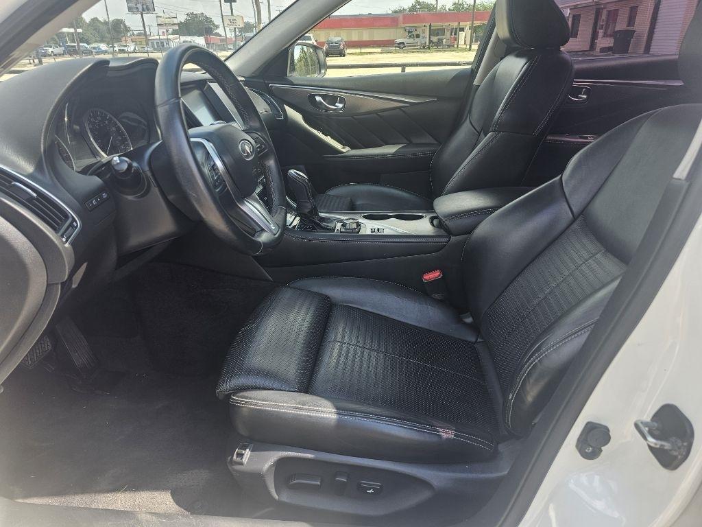 Infiniti Q50  2018