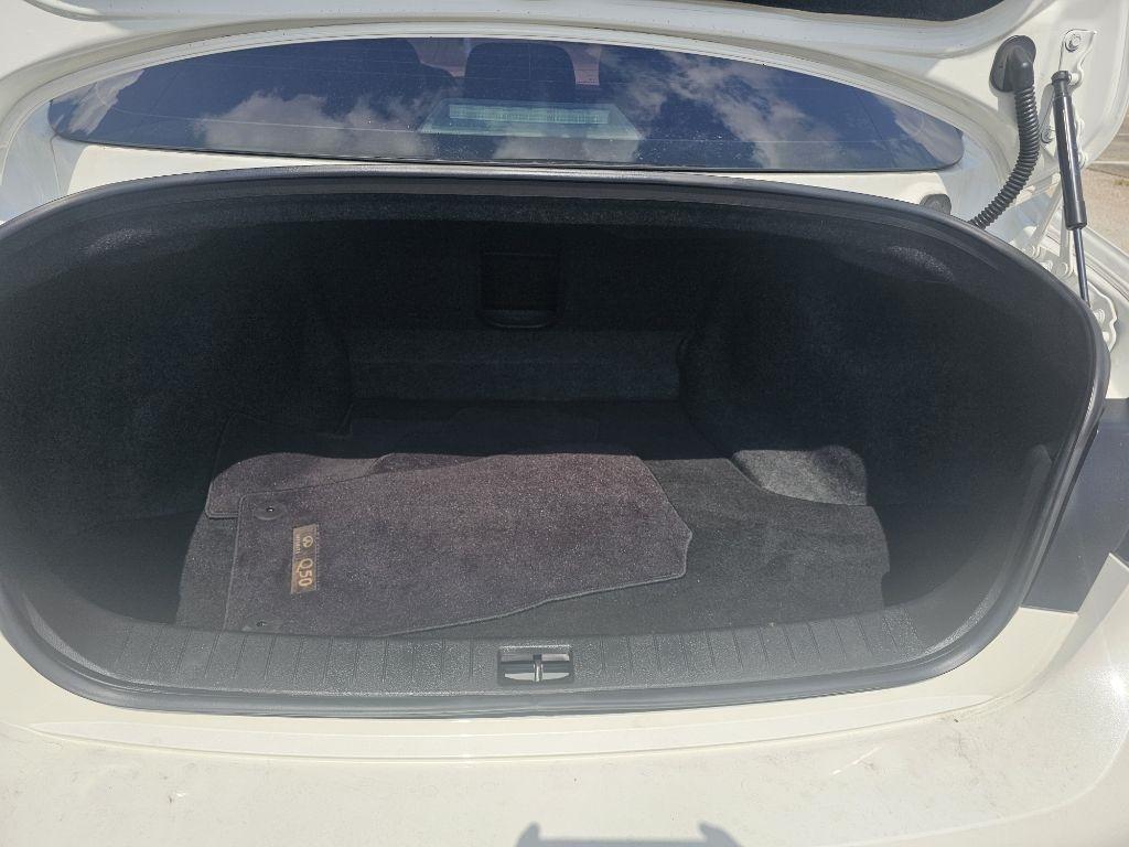 Infiniti Q50  2018