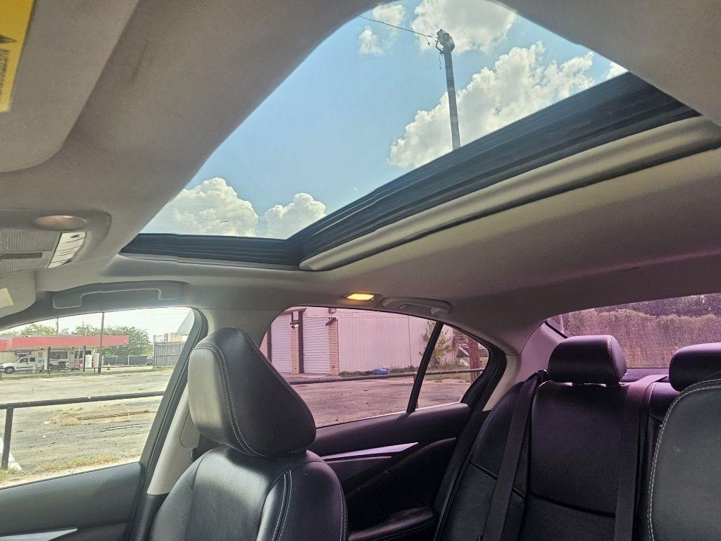 Infiniti Q50  2018
