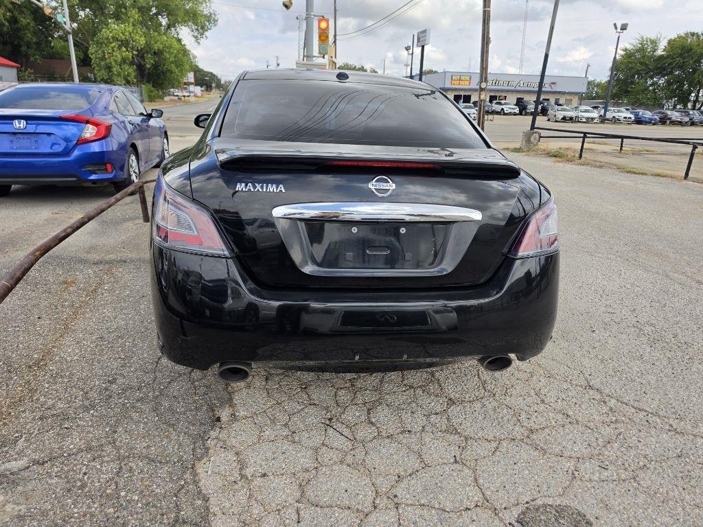 Nissan Maxima photo 7
