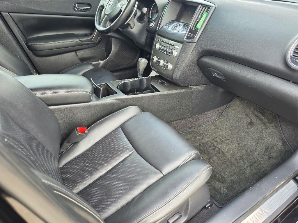 Nissan Maxima photo 15