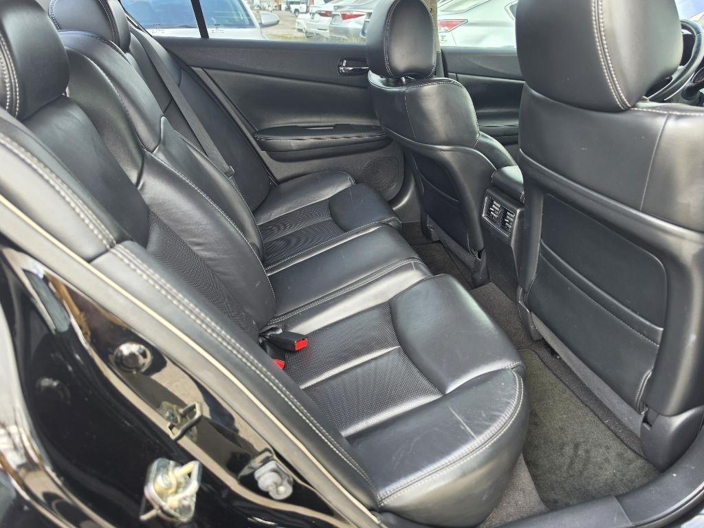 Nissan Maxima photo 16
