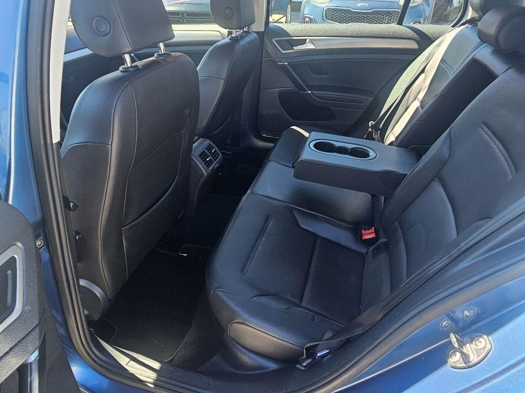 Volkswagen Golf  2015