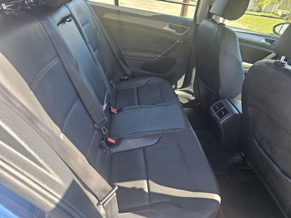 Volkswagen Golf  2015