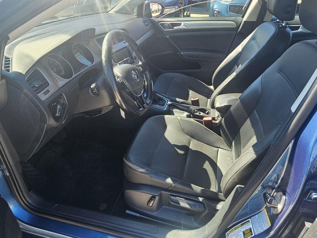 Volkswagen Golf  2015