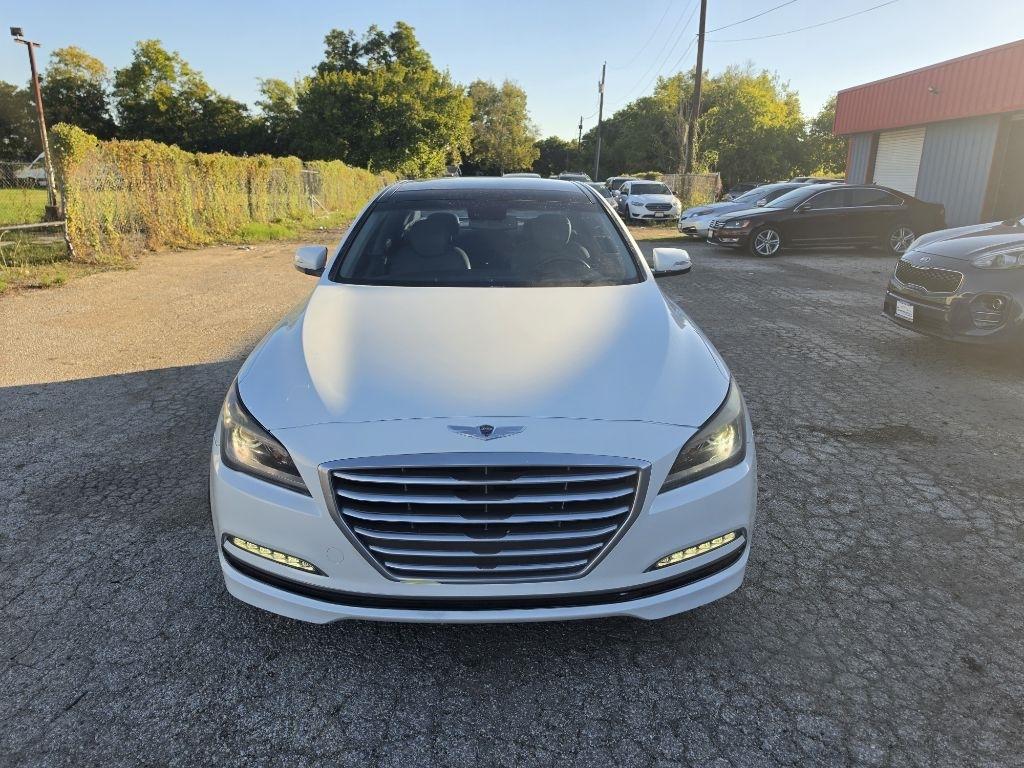 Hyundai Genesis photo 2