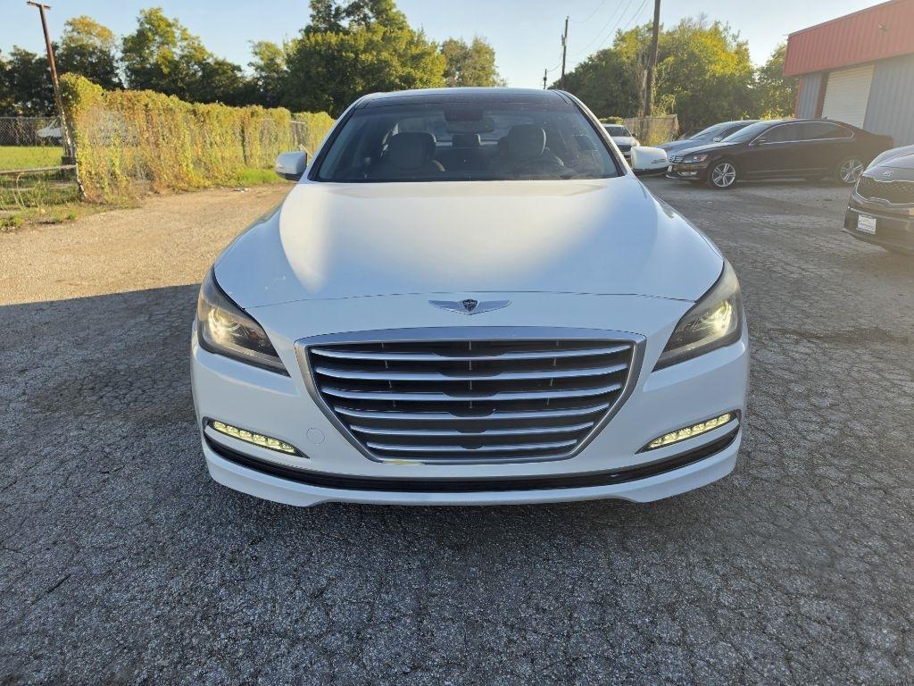Hyundai Genesis photo 3