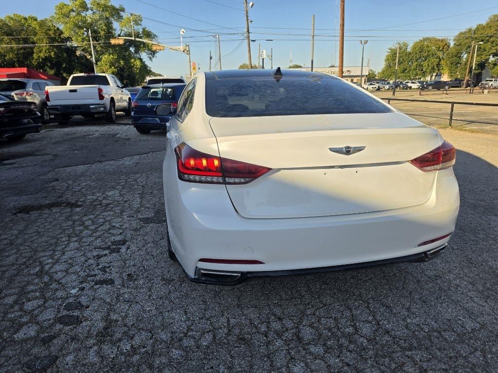 Hyundai Genesis photo 6