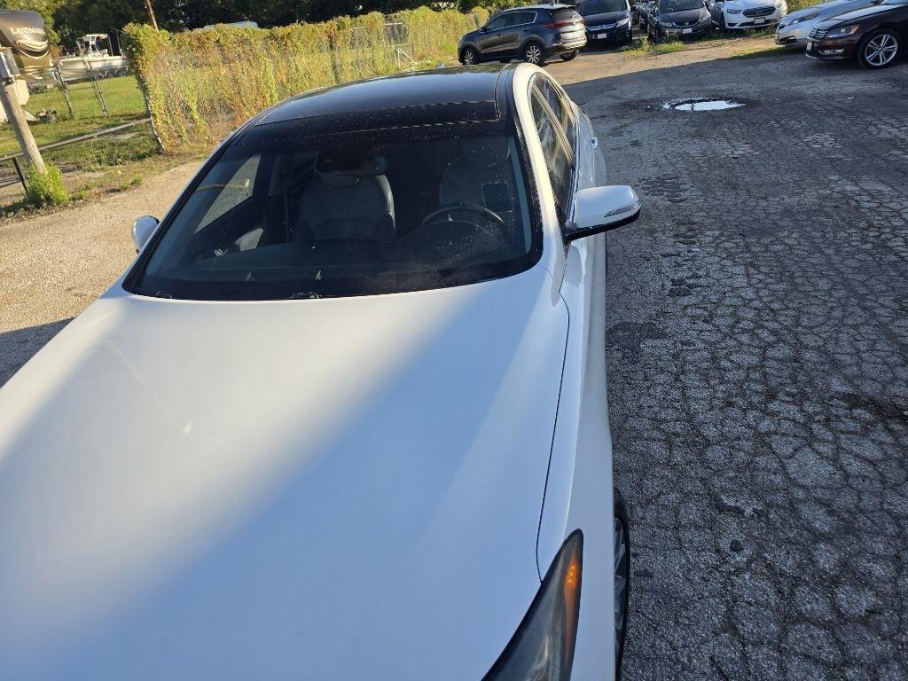 Hyundai Genesis photo 9