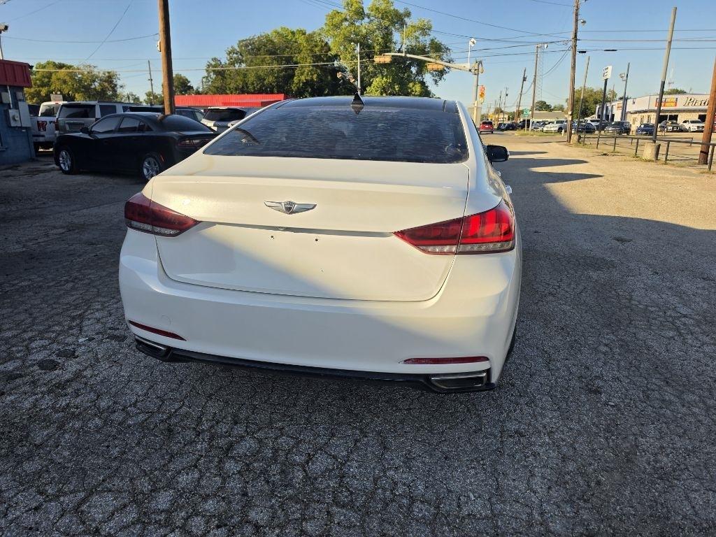 Hyundai Genesis photo 10