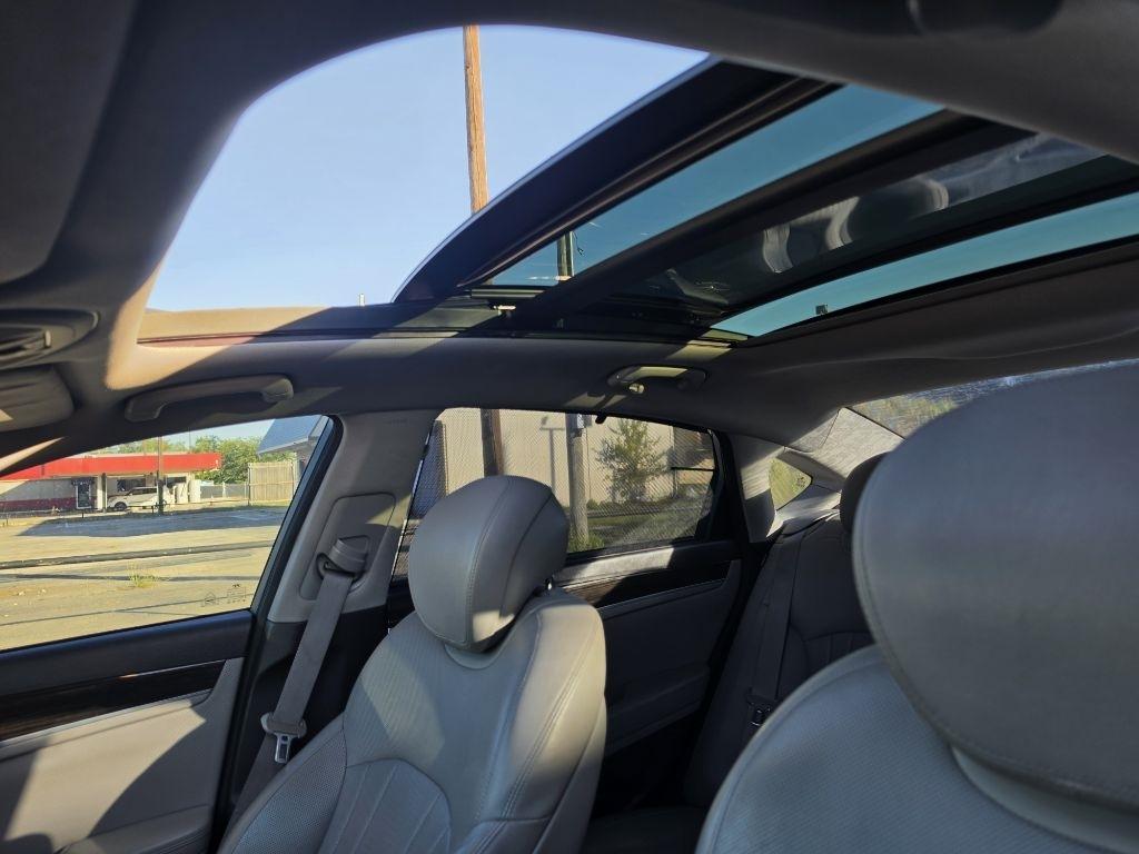 Hyundai Genesis photo 17