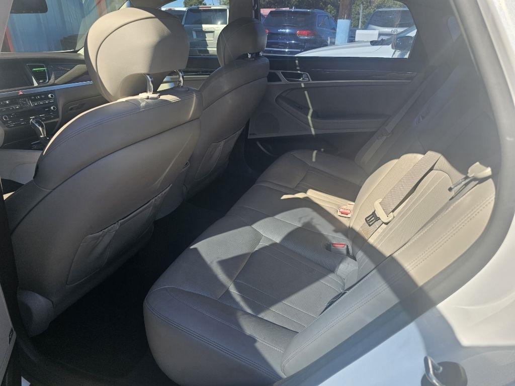 Hyundai Genesis photo 31
