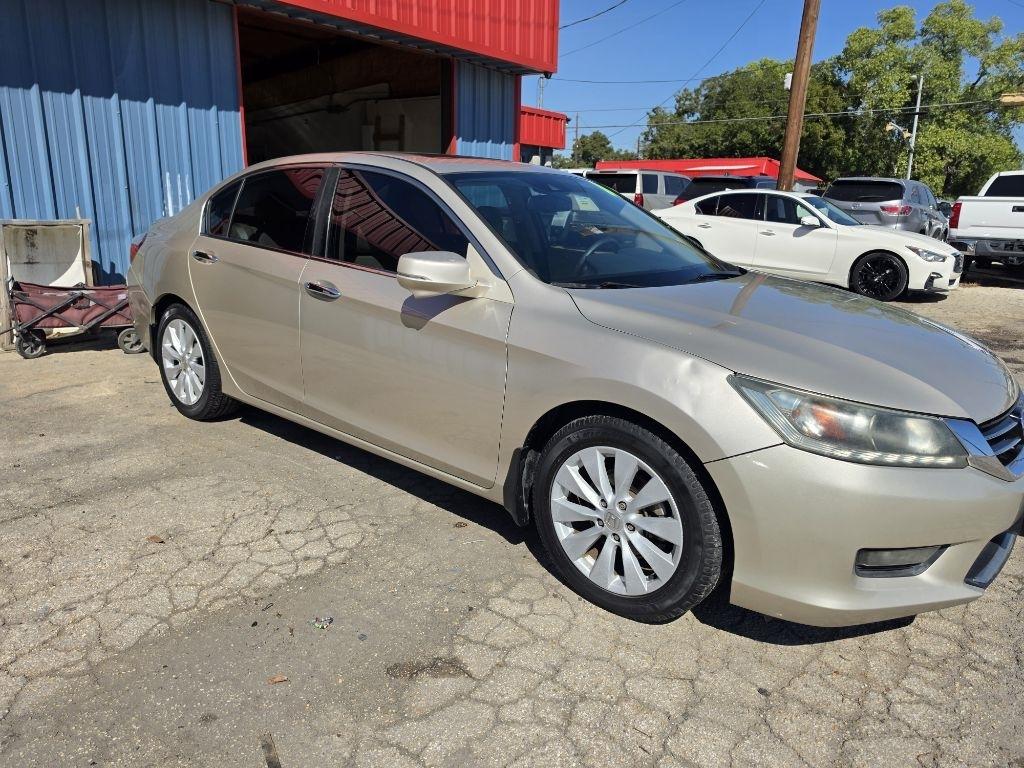 Honda Accord photo 6