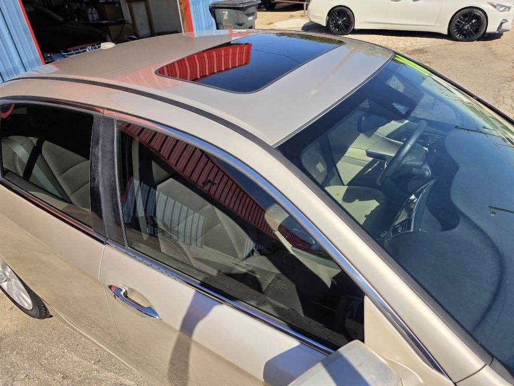 Honda Accord photo 12
