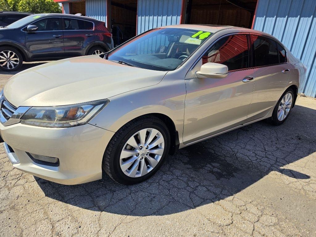 Honda Accord photo 14