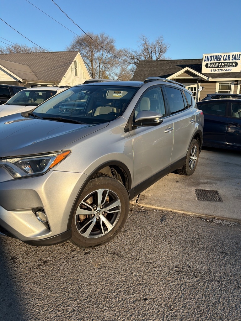 Toyota RAV4 XLE FWD 2018