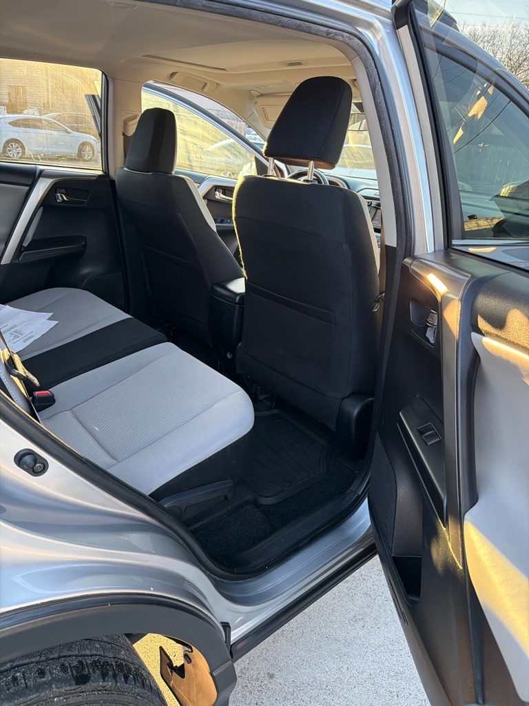 Toyota RAV4 XLE FWD 2018